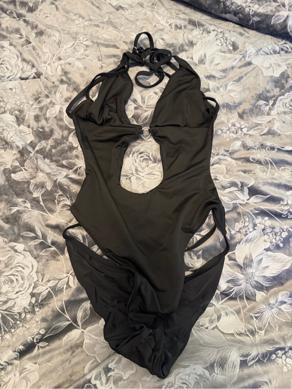 Fashion Nova Black Ring-Front Cutout One-Piece Swimsuit